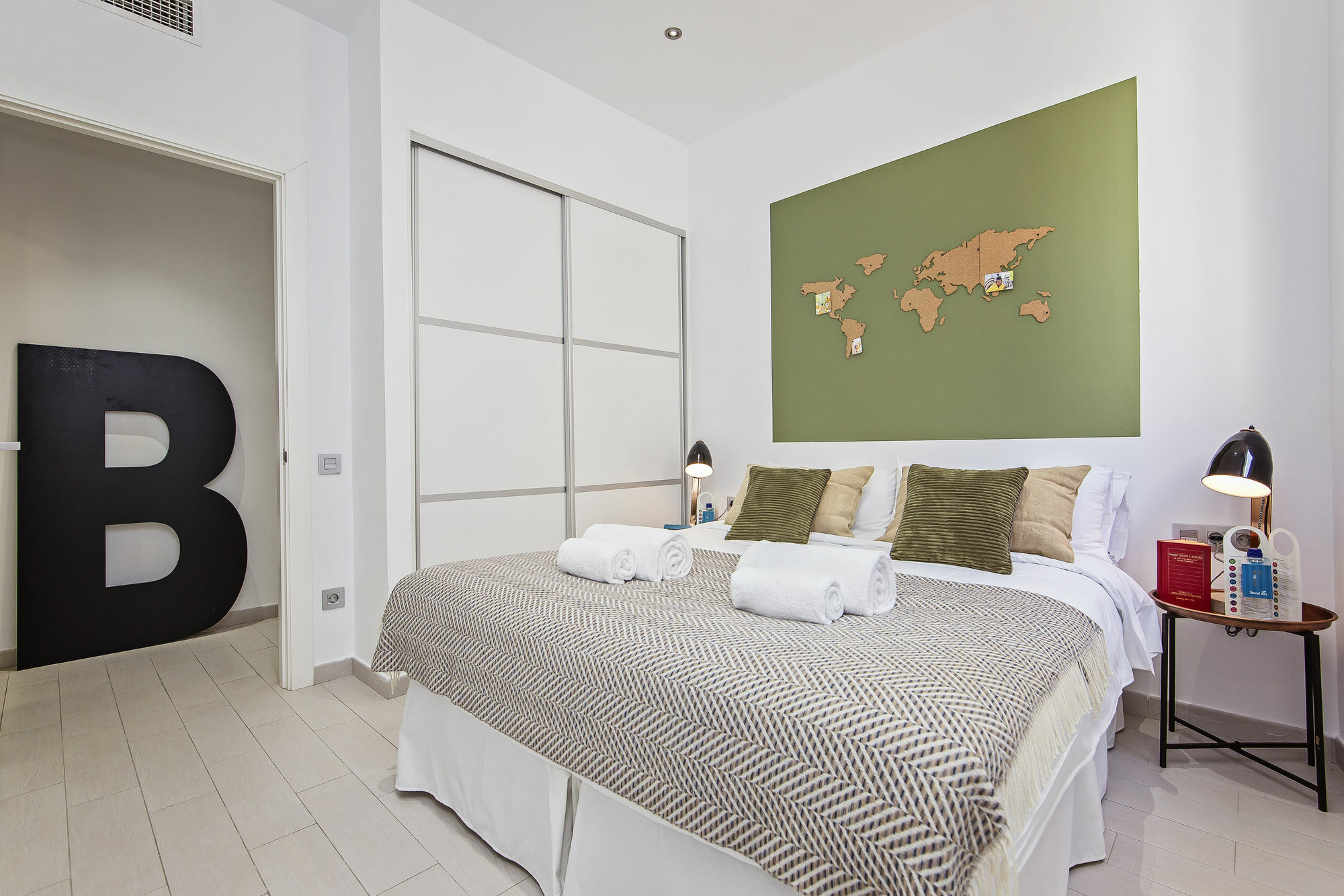 Sweett - Sants Apartman Barcelona Kültér fotó